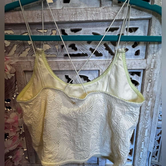FABLETICS SEAMLESS LACE TANK!! BRAND NEW, PERFECT CONDITION WITH TAGS!!! - Picture 2 of 3
